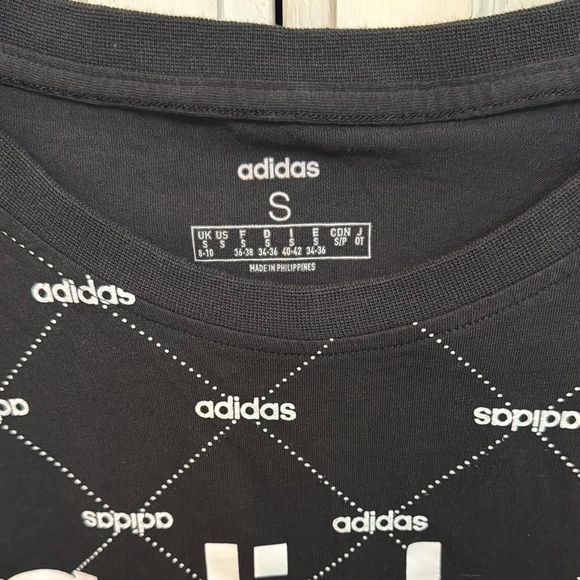 Adidas Black and White Patterned Tee. High low. Size S. - Picture 2 of 6